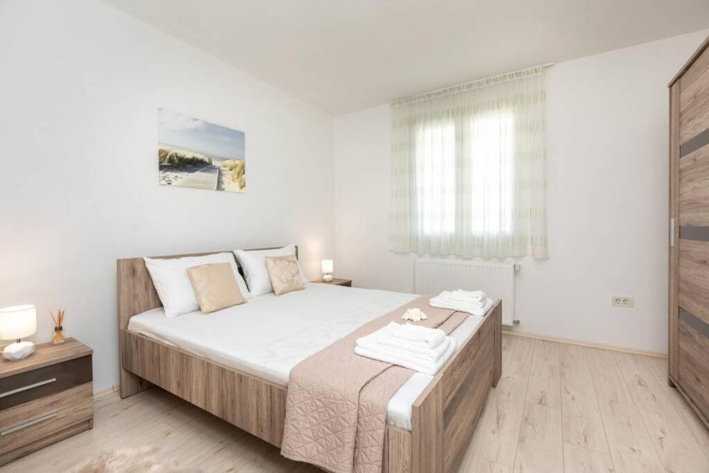 Apartment Natali Punat- Free Parking On Premises Exteriör bild